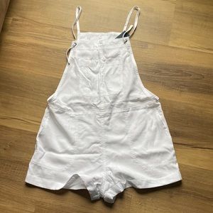 Abercrombie NWT white short overalls